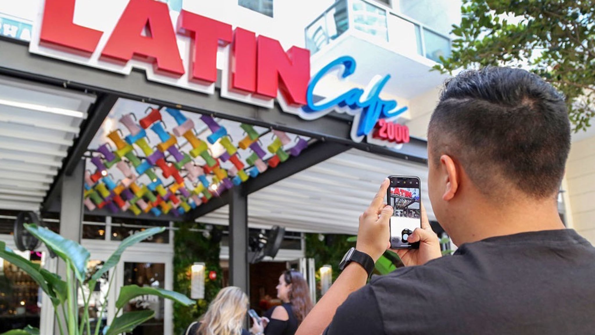 cafeteras-in-the-skypig-pardon-brickell cafeteras-in-the-skypig-pardon-brickell