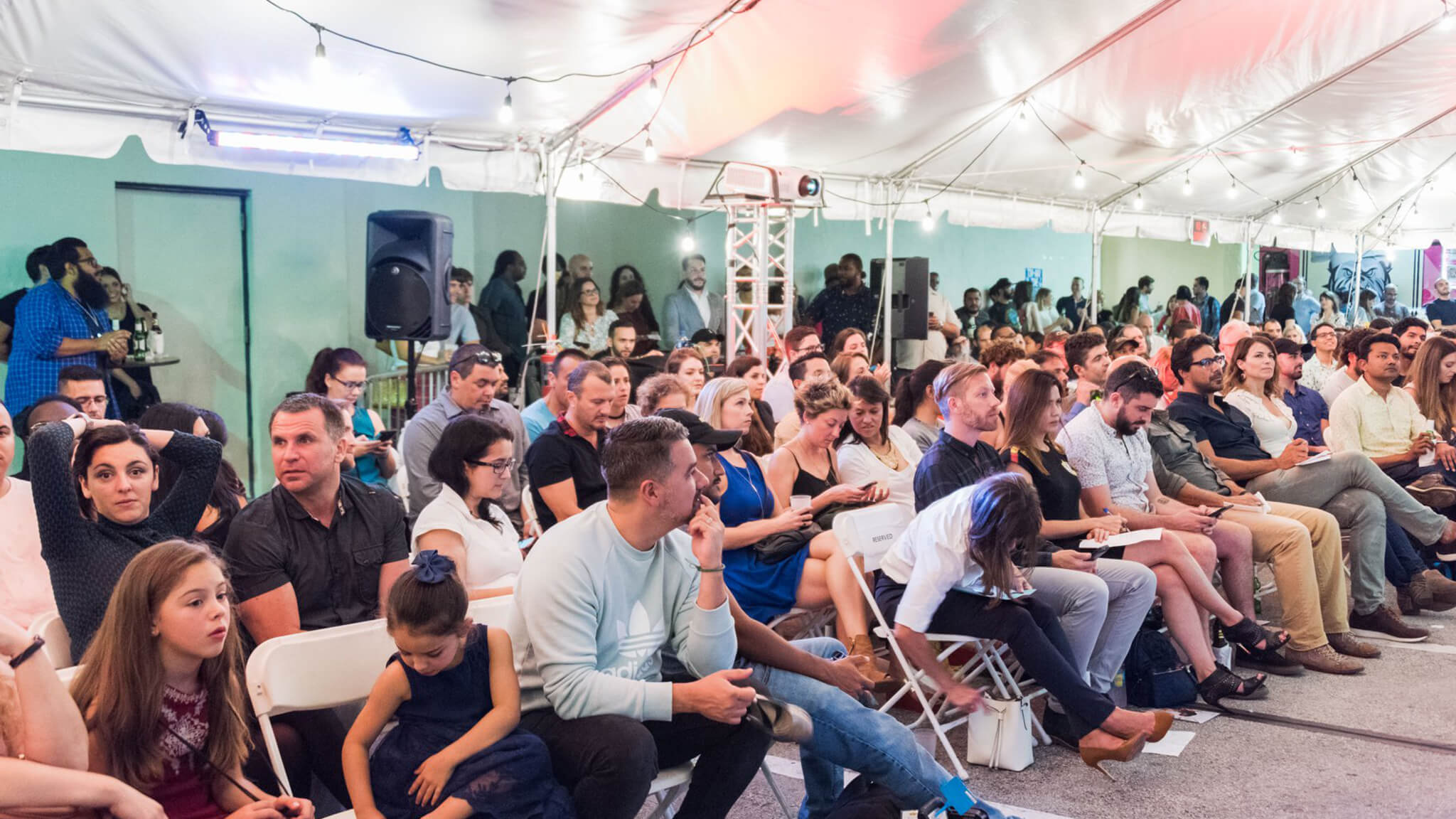 deepsleep-studio-adobe-creative-jam-miami-xd-alex-martinez-crowd deepsleep-studio-adobe-creative-jam-miami-xd-alex-martinez-crowd