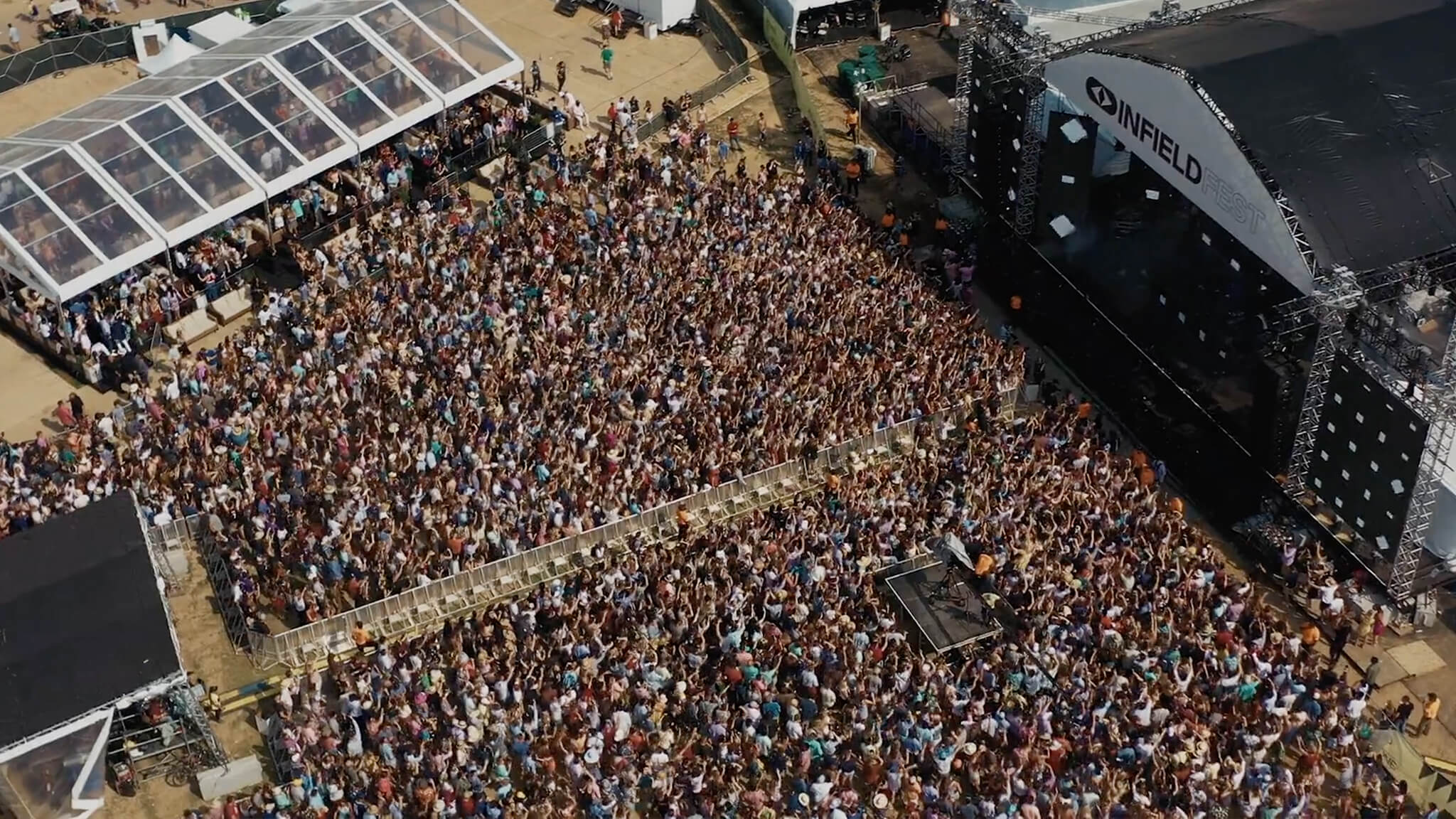 deepsleep-studio-infield-fest-juice-crowd deepsleep-studio-infield-fest-juice-crowd