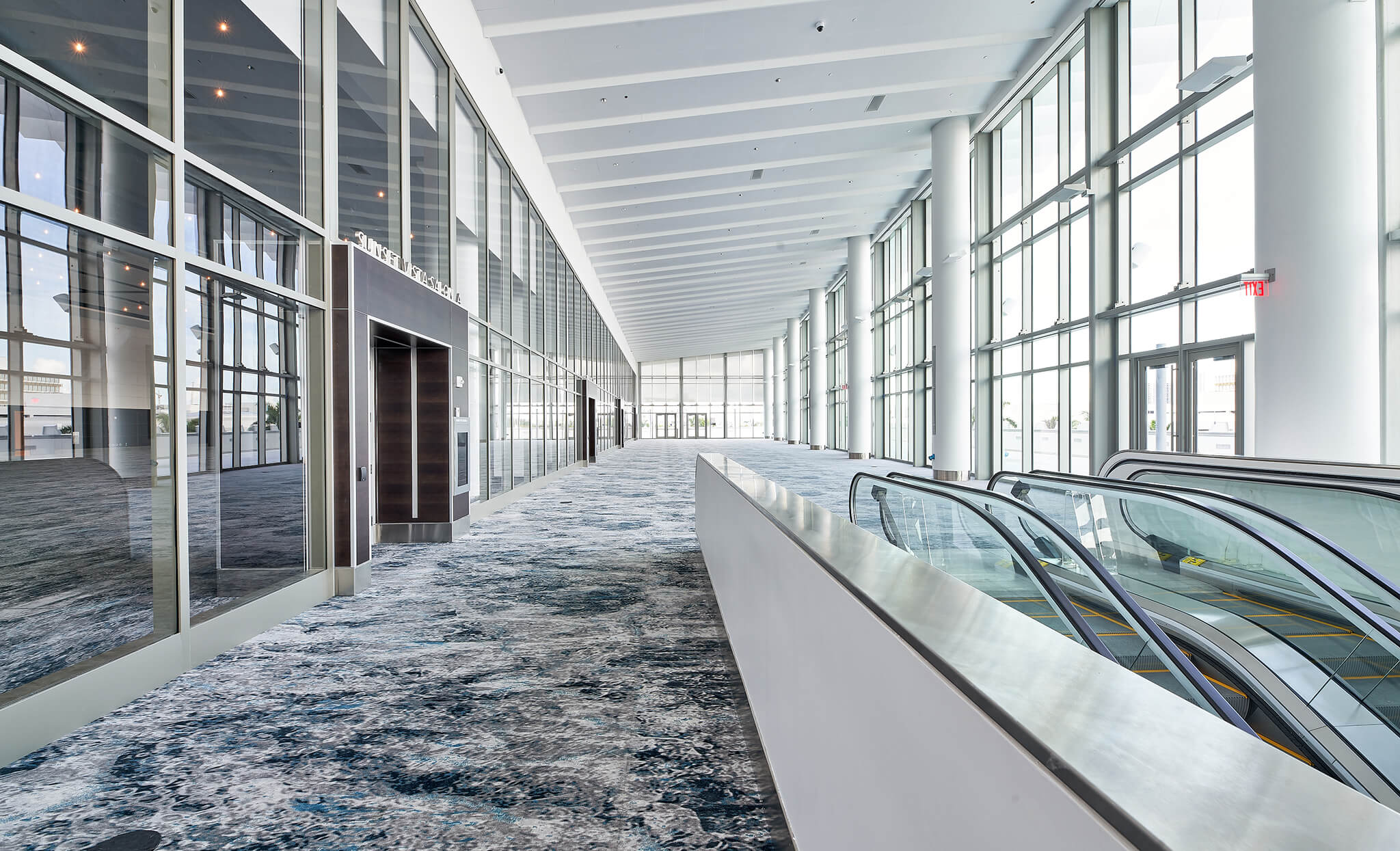 deep-sleep-studio-miami-beach-convention-center-works-photography-interior-2 deep-sleep-studio-miami-beach-convention-center-works-photography-interior-2